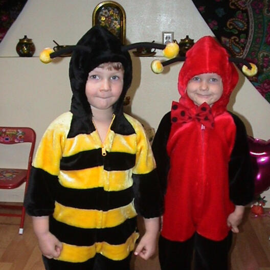 Children dressed as a bee and ladybug